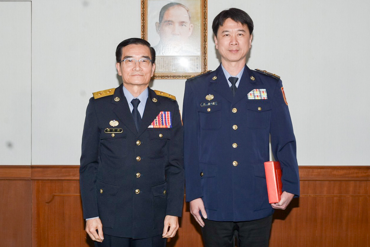 海巡署舉行2月份人員晉、陞任授階典禮　署長張忠龍勉勵以科技韌性守護海疆