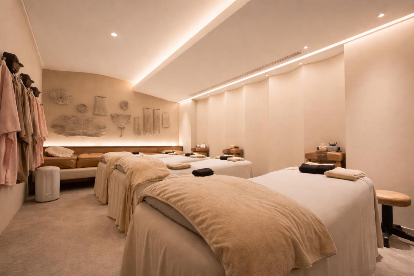 高雄新興區SPA芳療 全身精油按摩＋熱石療程 深夜也能安排放鬆