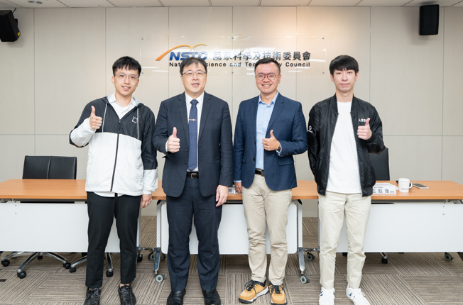 AI不再學壞!臺大Receler技術助生成式AI安全 中正大學企管MBA系主任黃正魁強調兼顧創作與風險