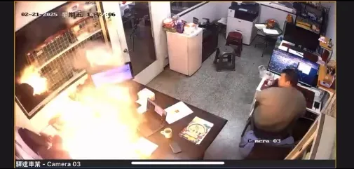 驚悚！磁吸行動電源爆炸，長髮女子半邊臉燒傷，如何避免這類危險？