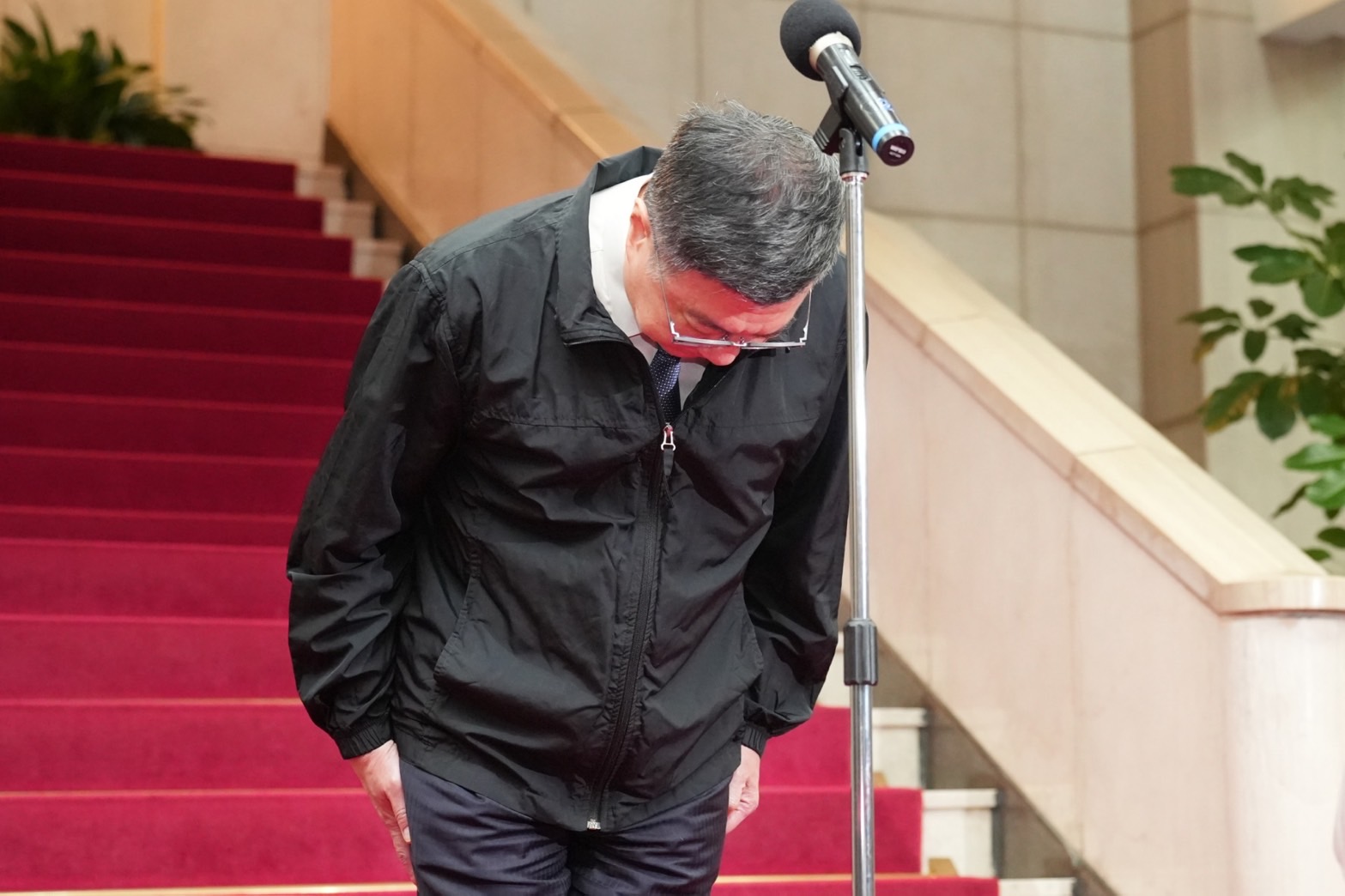 卓榮泰院長強烈表態！勞動部職場事件責任究辦，政府將徹查霸凌行為