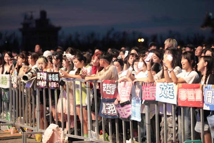 南鯤鯓代天府月老單身聯誼60對青年參加　內政部長劉世芳親臨勉勵勇敢追愛