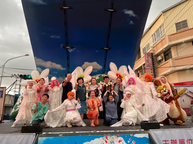 紙風車《寶莉回家》學甲熱鬧上演！臺南市長黃偉哲邀市民親子共築育兒友善城市
