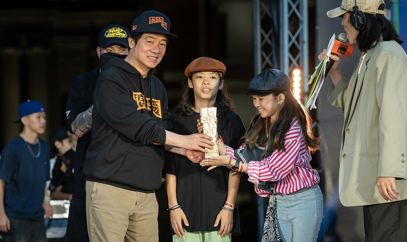 賴清德總統親頒首屆總統盃街舞大賽冠軍　肯定選手表現精彩奪目　盼街舞文化持續發光發熱掀街舞熱潮