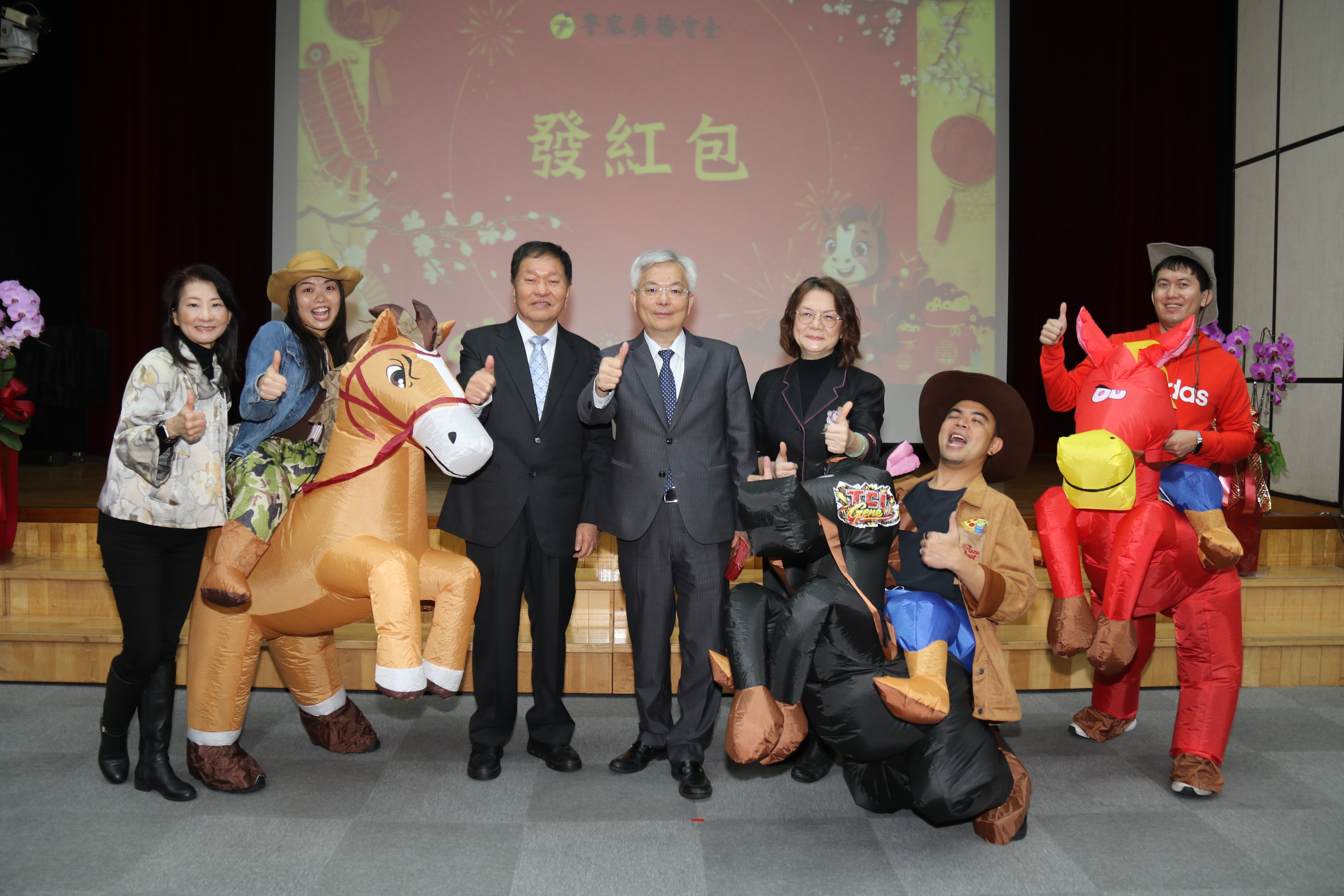 警政署長張榮興親送紅包慰勉警廣 打詐、治安交通神馬都順利