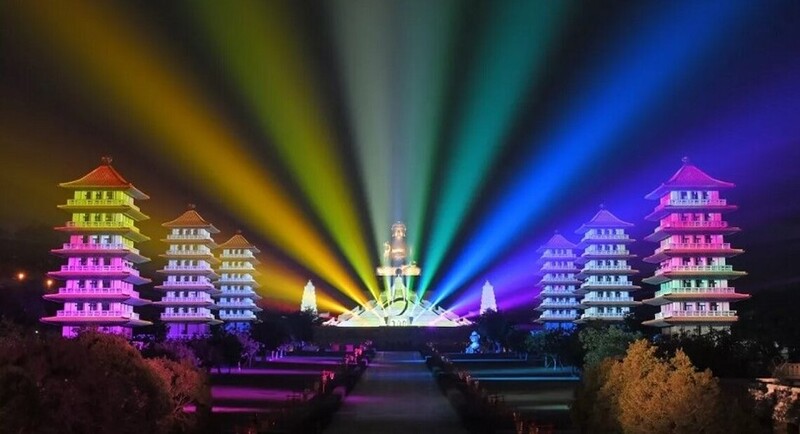 「向前有路 光明在望」 佛光山1/29啟動平安燈會