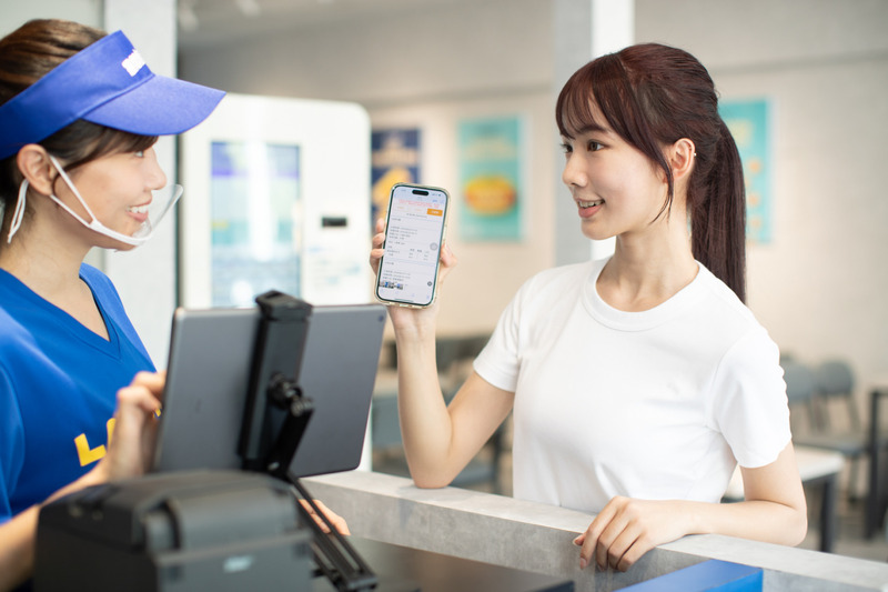 晨間廚房參加2月台北加盟展 邀韓國啦啦隊女神李雅英與民眾交流