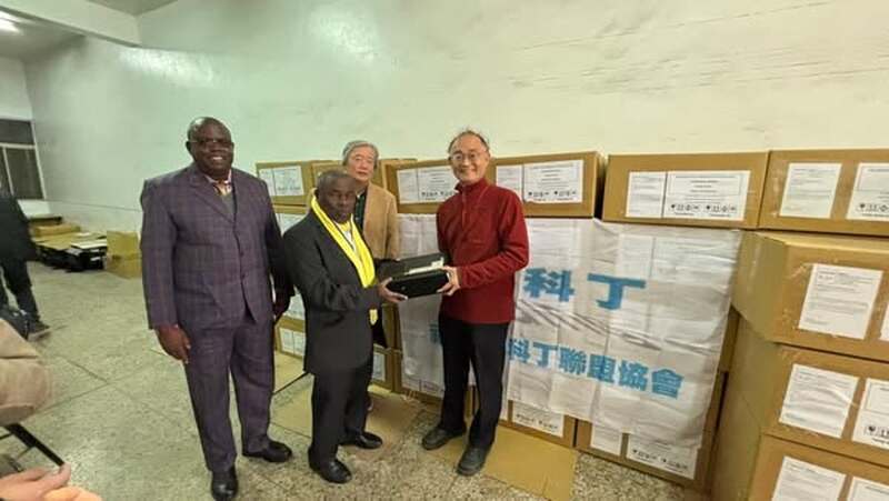 黃柏霖推動「非洲智慧光明燈」計畫 助肯亞與史瓦帝尼學童接軌科技