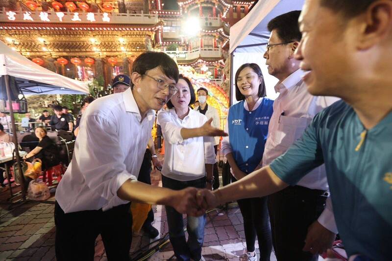 黃國昌主席高雄宣講現場沸騰 群眾高喊「民進黨還錢」！