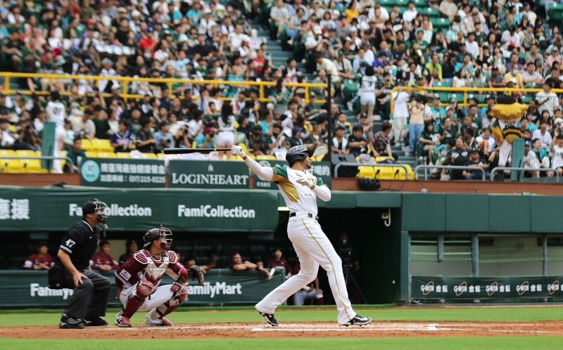 台鋼雄鷹主場首戰奪勝  市府也推出學生50元銅板價優惠方案