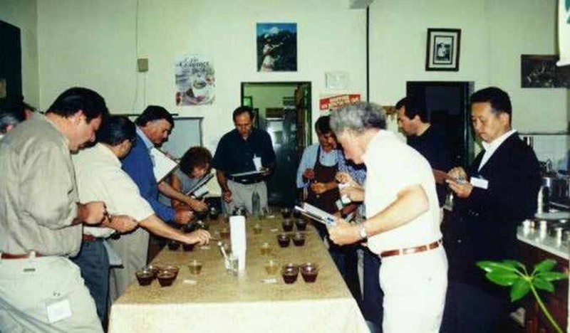 從一家小咖啡館到進入卓越盃 CoE——1993 到 2002 年的冒險之路(上篇)