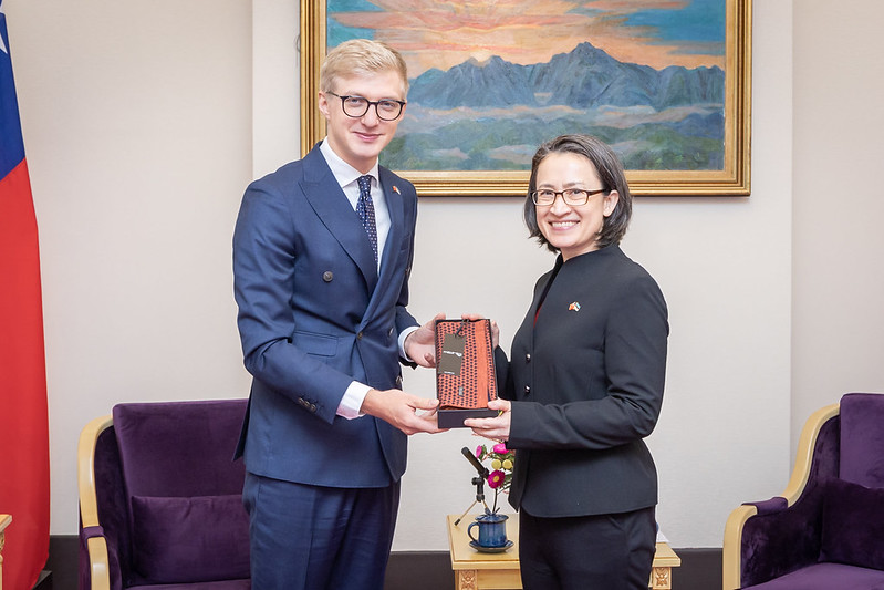 副總統蕭美琴接見愛沙尼亞國防訪團，期望未來攜手合作共創新局