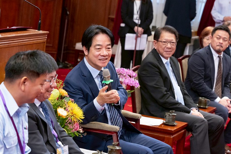 賴清德總統接見全國模範勞工及移工　強調職場安全與勞動尊嚴並將生活照顧列為政府努力目標
