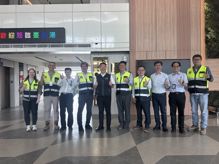 交通部長陳世凱視察臺北港土方收容作業　肯定臺灣港務公司協助公共工程建設推進
