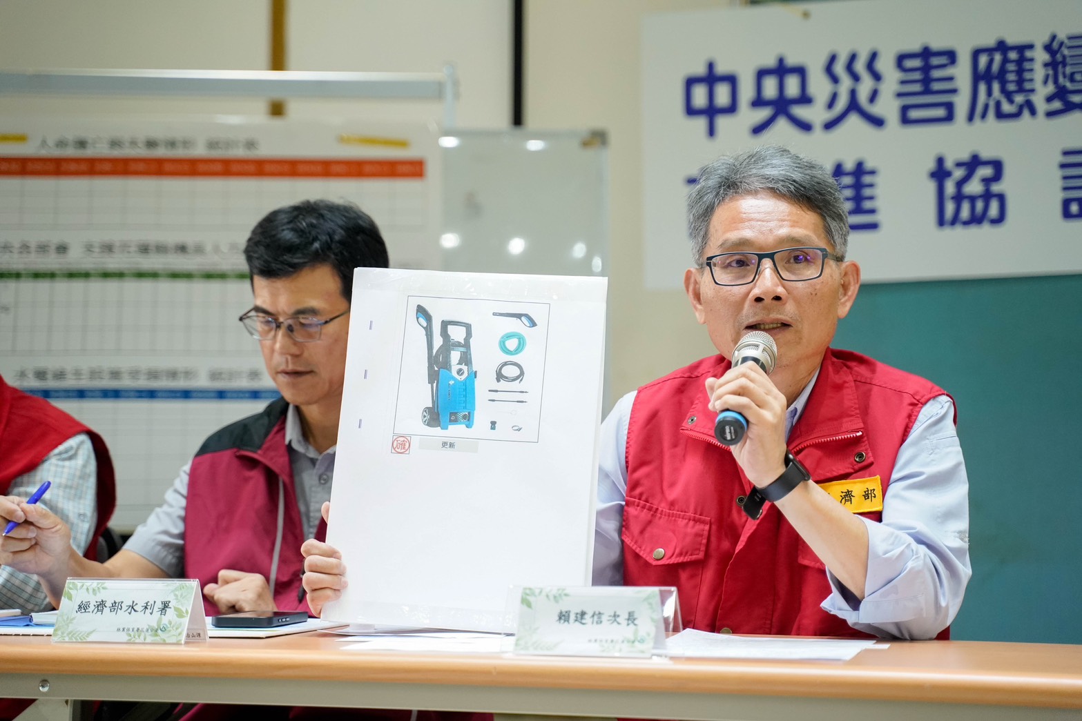 花蓮災情最新報導 賴建信總協調官指出兩週完成防洪設施加固 並全力動員部會資源支援災區民眾