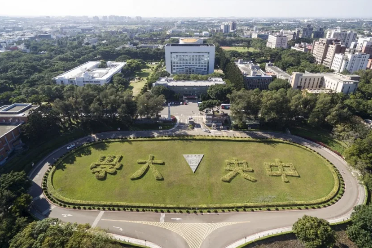 114學年高教警訊浮現　公私立大專54碩博班新生註冊率掛零　頂尖大學也難倖免