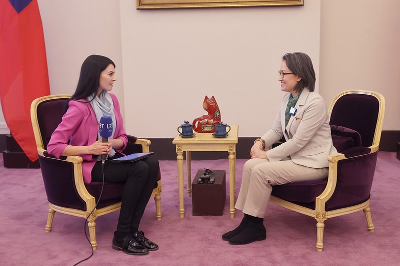 蕭美琴副總統接受立陶宛國家廣播電視台專訪，談兩岸關係與臺立合作