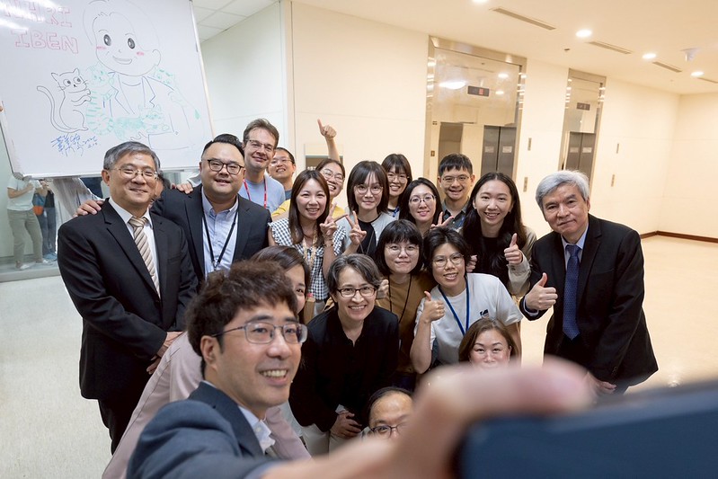 蕭美琴副總統參訪國衛院強調AI防疫　全面提升臺灣公共衛生競爭力