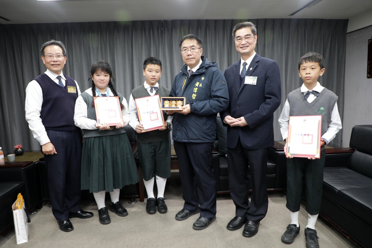 臺南慈濟國小生榮獲國際發明展雙金！黃偉哲期許未來成為產業創新推手