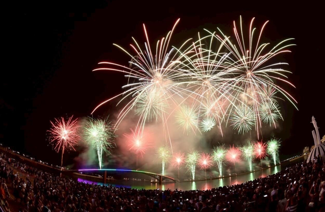 澎湖煙火盛宴！Lieto Fireworks亮相2025花火節，縣長陳光復親臨領銜觀賞