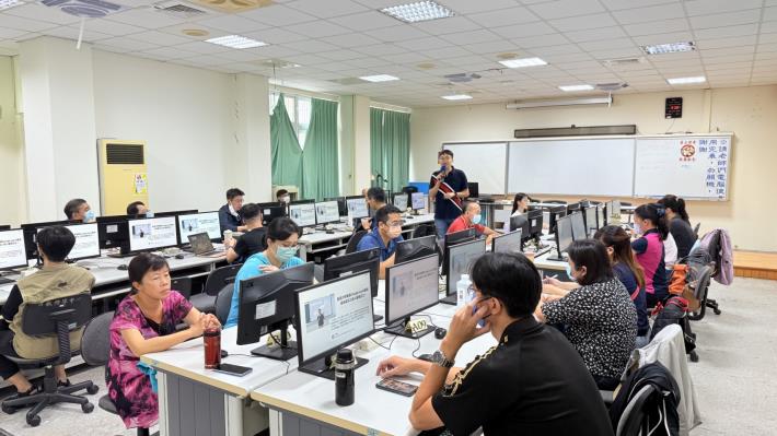 AI教育全新起跑！臺南市攜手Google與臺南大學推動AI素養課程，打造全齡智慧學習新時代