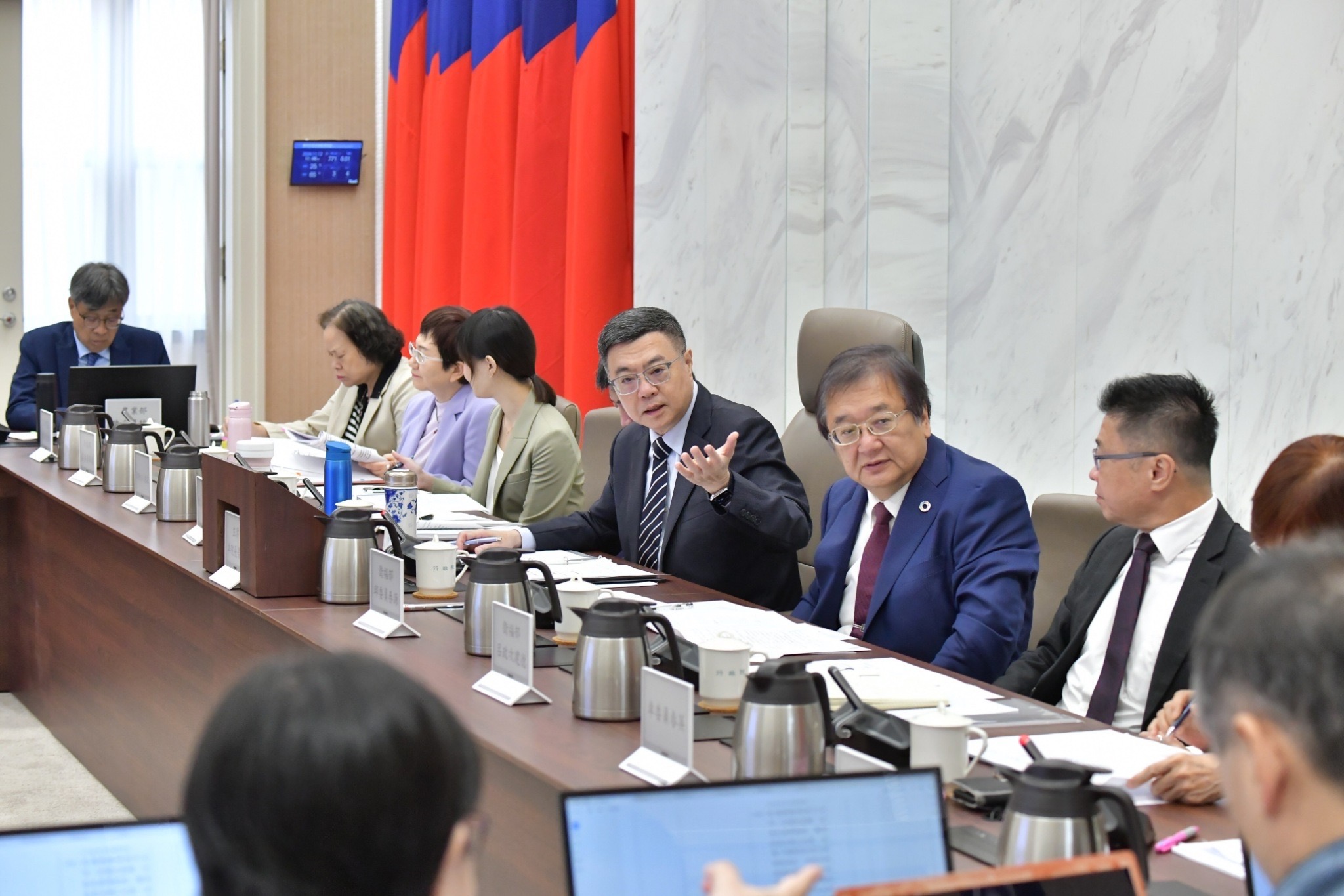 卓榮泰院長：明年臺灣將進入超高齡社會！政府投入1200億打造友善高齡環境