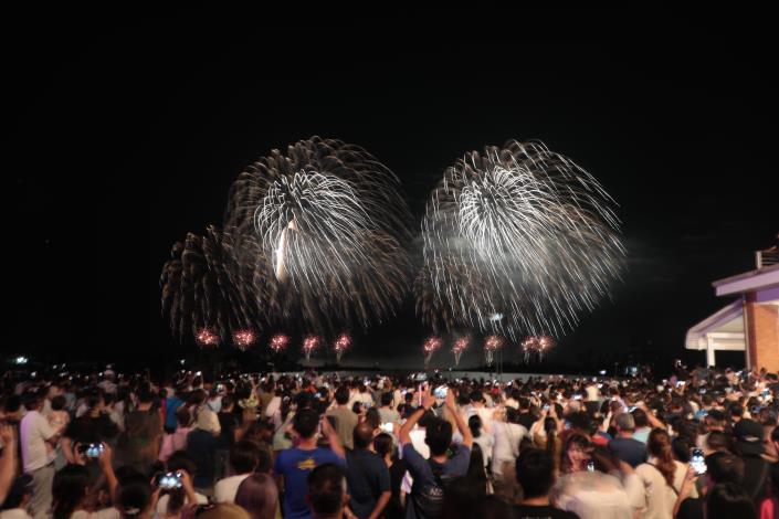 2025臺南夏日音樂節—將軍吼超強卡司曝光！畢書盡TRASH Ozone齊聚將軍漁港　煙火點亮濱海夜空