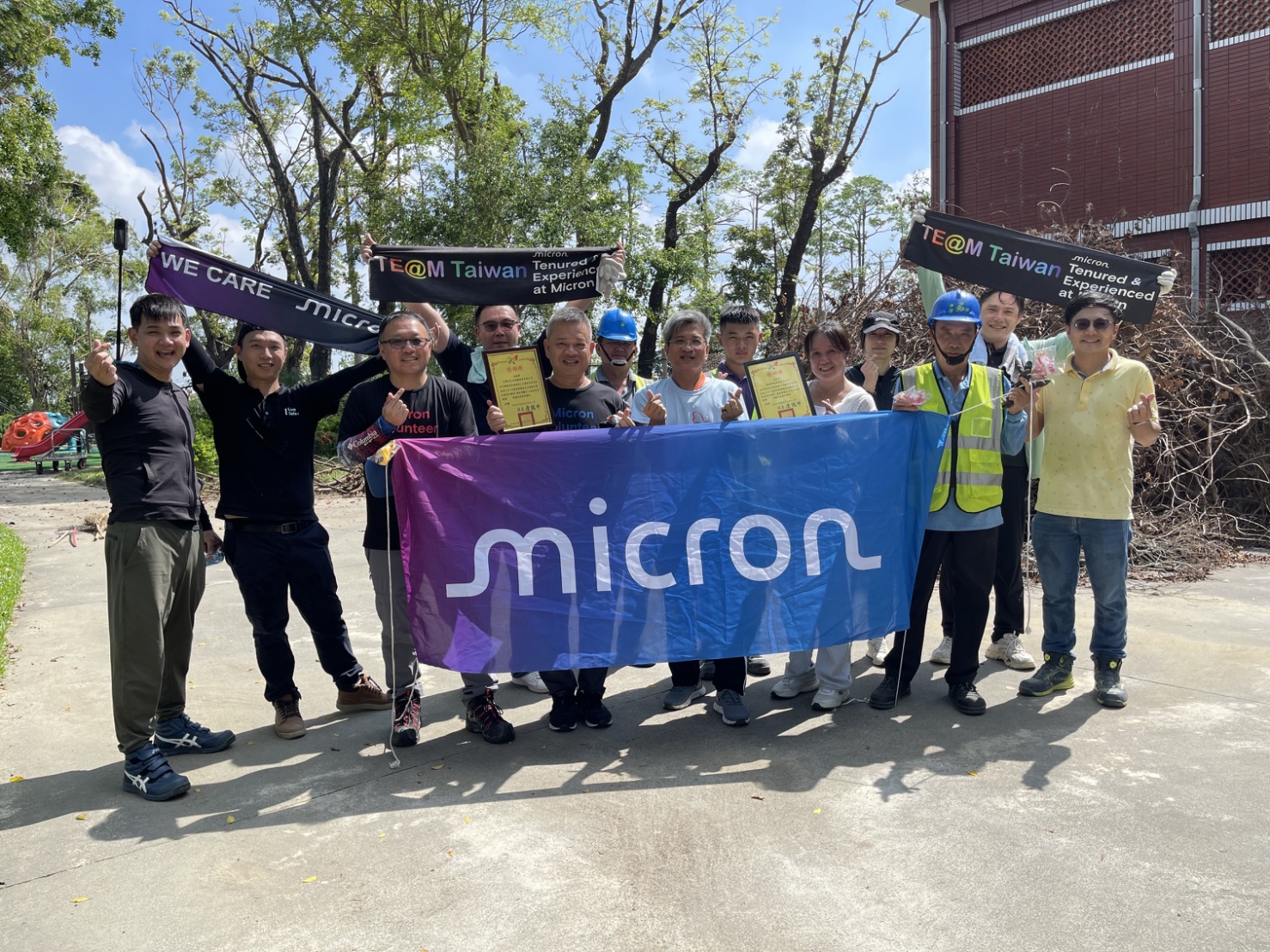 美光科技公司帶頭志工行動 助力西港成功國小與七股三股國小校園復原