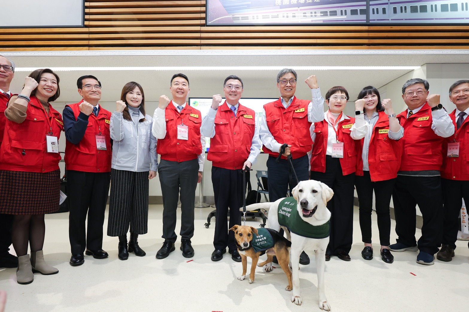 行政院長卓榮泰視察桃園機場邊境檢疫整備　強調「層層守護、關關查驗」全力防堵非洲豬瘟入侵、爭取重返非疫區