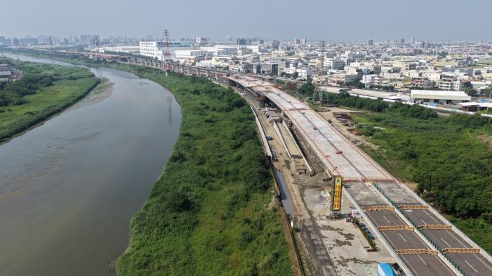 臺南北外環道路拚120年底全線完工通車　臺南市長黃偉哲表示強化南科與市區交通連結