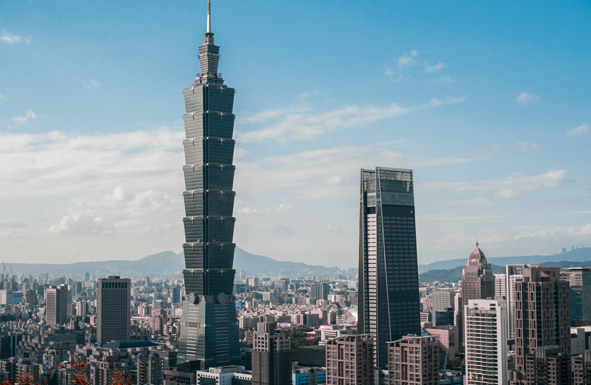 四大房仲7月交易量年減逾四成 月減雙位數 房市急凍 專家曝僵局關鍵在讓利