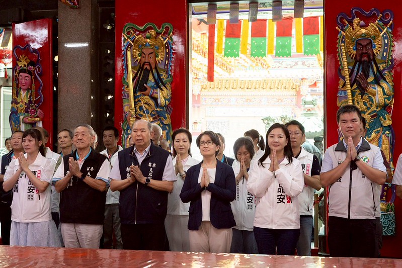 蕭美琴副總統赴苗栗天后宮參拜　祈願臺灣平安繁榮
