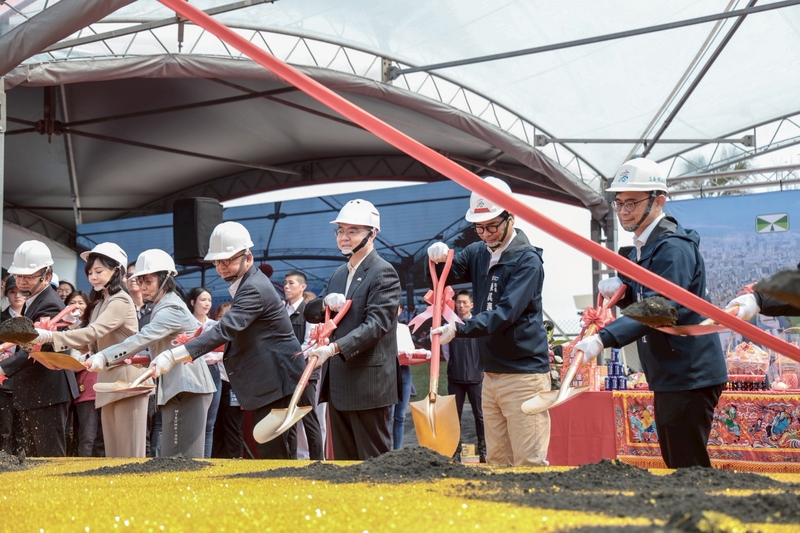 高雄楠梓園區聯外交通整體計畫聯合動土　行政院長卓榮泰強調提升園區對外交通效率並落實客貨安全分流以減輕楠梓交流道流量負擔