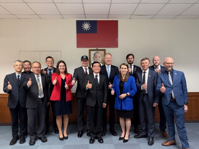 攜手維護海事韌性：中北歐跨國國會議員訪問團拜會海洋委員會海巡署 深化臺歐海域執法交流 共築民主供應鏈防線