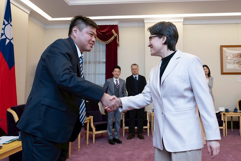 蕭美琴副總統接見第64屆十大傑出青年選拔委員會幹部　肯定青商會為培育青年領袖扮演關鍵角色