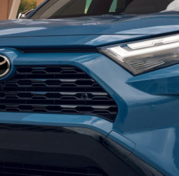 新世代 Toyota RAV4：外觀大改，動力與科技升級，引領SUV新潮流