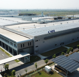 寧德時代 CATL 2024 年營收首現下滑，全球電動車電池巨頭面臨挑戰