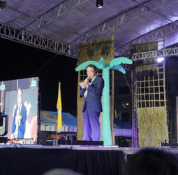 臺南市長黃偉哲出訪阿克蘭省70週年慶與長灘島觀光活動　城市外交推動「下一站台南」國際行銷亮點