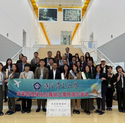 中正大學企管系MBA訪問團在黃正魁系主任規劃下　鄭祥麟教授帶隊參訪再春館製薬所　再春館製薬所經營負責人井手芳信親自接待揭D2C經營關鍵