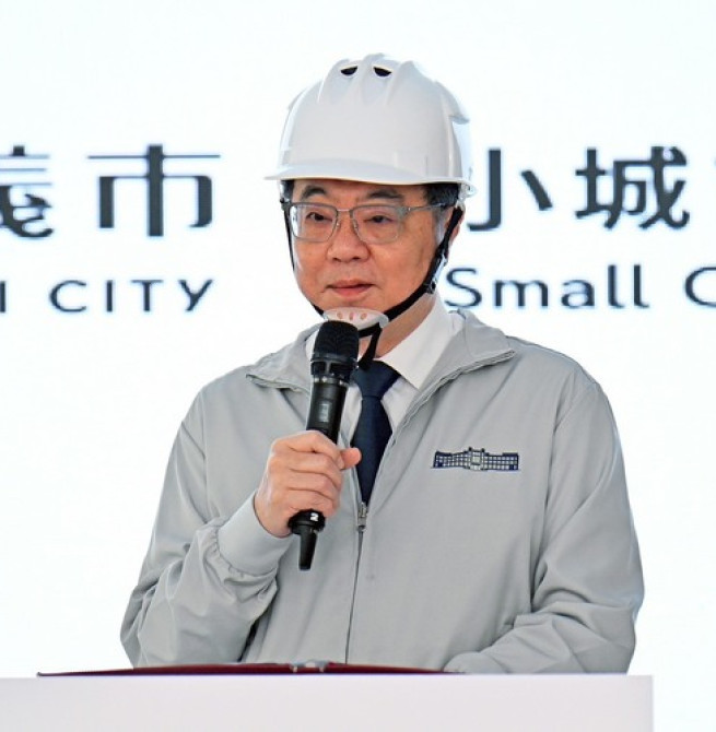 視察嘉義市西區全民運動館　行政院長卓榮泰盼今年9月9日營運培養更多運動愛好者