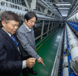 賴清德總統參訪彰化聚隆纖維　政府透過紡織業座談支持中小微企業競爭力提升