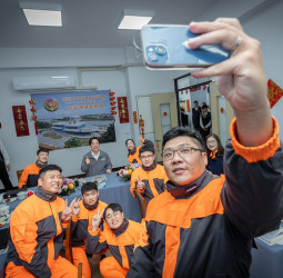 賴清德總統春節小年夜赴嘉義　關懷海巡署布袋漁港安檢所同仁　肯定海巡第一線辛勞付出、守護國家安全