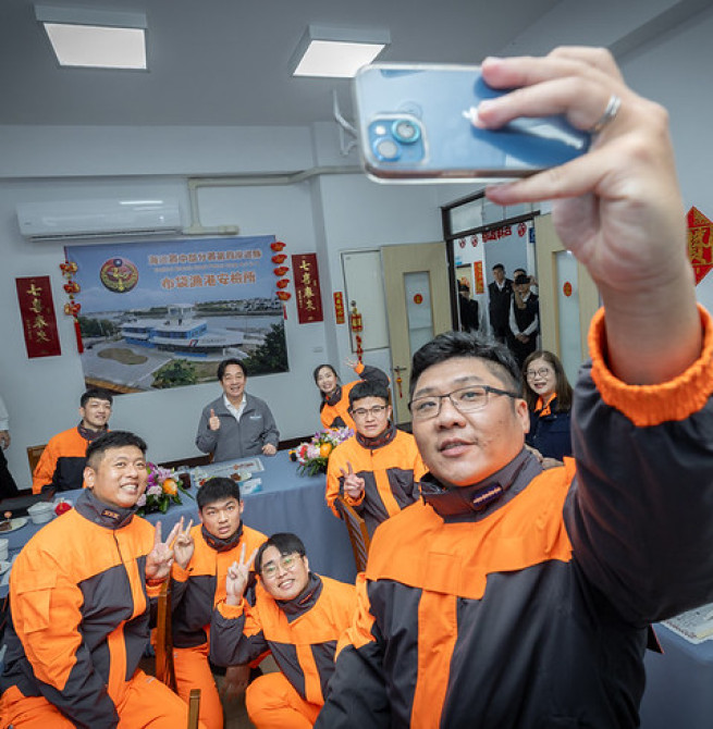 賴清德總統春節小年夜赴嘉義　關懷海巡署布袋漁港安檢所同仁　肯定海巡第一線辛勞付出、守護國家安全