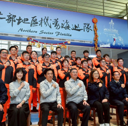 行政院長卓榮泰新春首日走訪海巡基層　慰勉同仁辛勞　全面落實挺海巡護臺灣與提升裝備資源與勤務環境