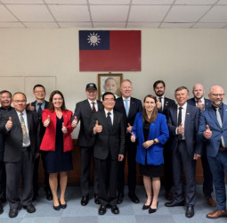 海洋委員會海巡署接待中北歐跨國國會議員訪問團，加強維護海事韌性與海域安全合作