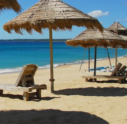 墾丁觀光10年暴跌623萬人次！福容大飯店宣布停業整修　旅宿版圖震盪、風華酒店逆勢插旗