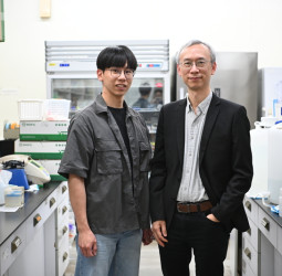 中正大學跨國研究傳出重大新突破　陳永恩教授與博士生徐伯彥成功建立精準預測特定化療藥物心臟副作用風險新機制